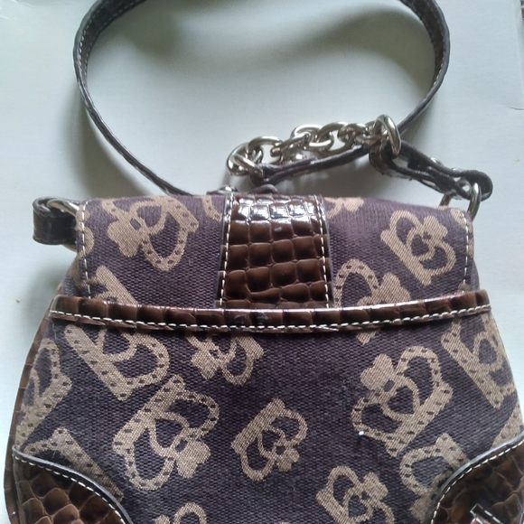 Kathy Van Zeeland Crossbody Pouch. - Picture 3 of 6